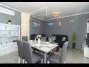 Apartments Iva - great view: A1(4) Seget Donji - Riviera Trogir  - Apartment - A1(4): dining room