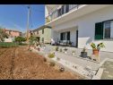 Apartments Kati - garden: A1(4), A2(2+1) Seget Donji - Riviera Trogir  - garden