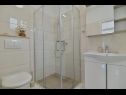 Apartments Kati - garden: A1(4), A2(2+1) Seget Donji - Riviera Trogir  - Apartment - A2(2+1): bathroom
