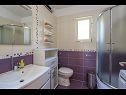 Holiday home Ante - 6m from the sea H(8+1) Seget Vranjica - Riviera Trogir  - Croatia - H(8+1): bathroom with toilet