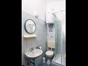 Apartments VV A1(2+1), A2(5), A3(7) Seget Vranjica - Riviera Trogir  - Apartment - A1(2+1): bathroom with toilet