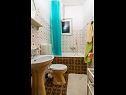 Apartments VV A1(2+1), A2(5), A3(7) Seget Vranjica - Riviera Trogir  - Apartment - A3(7): bathroom with toilet