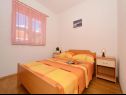Apartments Žar - free parking A1(4+1), A2(2+2), A3(2+2), A4(4+1) Seget Vranjica - Riviera Trogir  - Apartment - A1(4+1): bedroom