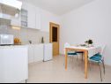 Apartments Žar - free parking A1(4+1), A2(2+2), A3(2+2), A4(4+1) Seget Vranjica - Riviera Trogir  - Apartment - A2(2+2): kitchen and dining room