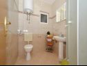 Apartments Žar - free parking A1(4+1), A2(2+2), A3(2+2), A4(4+1) Seget Vranjica - Riviera Trogir  - Apartment - A2(2+2): bathroom with toilet