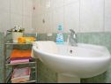 Apartments Žar - free parking A1(4+1), A2(2+2), A3(2+2), A4(4+1) Seget Vranjica - Riviera Trogir  - Apartment - A4(4+1): bathroom with toilet