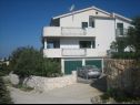 Apartments Mil - 80m from the sea A1(4+1), A2(2+2) Sevid - Riviera Trogir  - parking