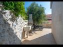 Holiday home Cosy Home - 50 m from beach: H(4+1) Sevid - Riviera Trogir  - Croatia - grill