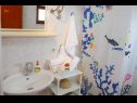 Apartments Bosiljka - by the sea: A1(5), A2(5), SA3(2) Sevid - Riviera Trogir  - Apartment - A2(5): bathroom with toilet