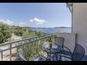 Apartments Mil - 80m from the sea A1(4+1), A2(2+2) Sevid - Riviera Trogir  - Apartment - A2(2+2): balcony