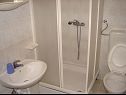 Apartments Mara - barbecue: A1(4+1), SA3(2), SA4(2+1) Trogir - Riviera Trogir  - Studio apartment - SA3(2): bathroom with toilet
