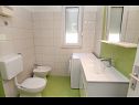 Apartments Laura - 20m from the sea A4(6) Trogir - Riviera Trogir  - Apartment - A4(6): bathroom with toilet