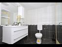 Apartments Irvin - sweet apartment : A1(5) Trogir - Riviera Trogir  - Apartment - A1(5): bathroom with toilet