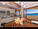 Apartments Marijan - beautiful view: A1(6) Trogir - Riviera Trogir  - Apartment - A1(6): kitchen and dining room
