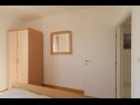 Apartments Pery - 2 bedroom sea view apartment: A1(4+1) Trogir - Riviera Trogir  - Apartment - A1(4+1): bedroom
