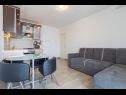 Apartments Petar - great location close to the sea: A1 Donji (4+2), A2 Gornji (4+2) Trogir - Riviera Trogir  - Apartment - A1 Donji (4+2): living room