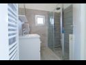 Apartments Petar - great location close to the sea: A1 Donji (4+2), A2 Gornji (4+2) Trogir - Riviera Trogir  - Apartment - A2 Gornji (4+2): bathroom with toilet