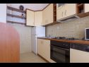 Apartments Petar - great location close to the sea: A1 Donji (4+2), A2 Gornji (4+2) Trogir - Riviera Trogir  - Apartment - A2 Gornji (4+2): kitchen