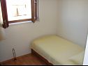 Apartments Tone - spacious and comfortable: A1 zuti(5+2), A2 plavi(5+2) Trogir - Riviera Trogir  - Apartment - A1 zuti(5+2): bedroom