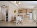 Apartments Dora - with nice courtyard: A1(4), SA2(3) Trogir - Riviera Trogir  - Apartment - A1(4): kitchen and dining room