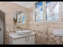 Apartments Dora - with nice courtyard: A1(4), SA2(3) Trogir - Riviera Trogir  - Apartment - A1(4): bathroom with toilet