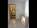 Apartments Davorka - 50m from the sea A1(2+2), A2(2+2) Trogir - Riviera Trogir  - Apartment - A1(2+2): hallway