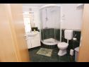 Apartments Davorka - 50m from the sea A1(2+2), A2(2+2) Trogir - Riviera Trogir  - Apartment - A1(2+2): bathroom with toilet