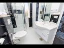 Apartments Iva - 150m from the beach: A1(4), A3(3), SA2(2) Trogir - Riviera Trogir  - Studio apartment - SA2(2): bathroom with toilet