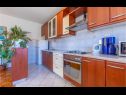 Apartments Mare - comfortable apartment : A1(5+1) Trogir - Riviera Trogir  - Apartment - A1(5+1): kitchen
