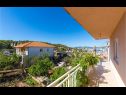 Apartments Mare - comfortable apartment : A1(5) Trogir - Riviera Trogir  - Apartment - A1(5): terrace