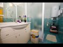 Apartments Mare - near city center A1 (4+1), A2 (2+1), A3 (2+1) Trogir - Riviera Trogir  - Apartment - A2 (2+1): bathroom with toilet