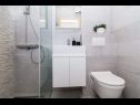 Apartments Tom - panoramic sea view: A1(6) Trogir - Riviera Trogir  - Apartment - A1(6): bathroom with toilet