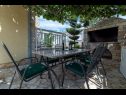 Apartments Vera - with nice view: A2-prvi kat (6), A1-prizemlje(4), A3-potkrovlje(6) Trogir - Riviera Trogir  - common terrace