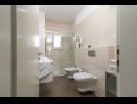 Apartments Vera - with nice view: A2-prvi kat (6), A1-prizemlje(4), A3-potkrovlje(6) Trogir - Riviera Trogir  - Apartment - A3-potkrovlje(6): bathroom