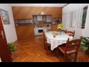 Apartments Mare - comfortable apartment : A1(5), A2(5) Trogir - Riviera Trogir  - Apartment - A2(5): kitchen and dining room