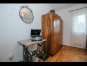 Apartments Florio - garden & free parking: A1(5) Trogir - Riviera Trogir  - Apartment - A1(5): bedroom