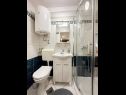Apartments Mihaela - sea view : A1(5+1), A2(4), SA3(2) Trogir - Riviera Trogir  - Studio apartment - SA3(2): bathroom with toilet