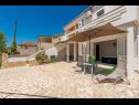 Holiday home Neve - 30 m from sea: H(6+2) Vinisce - Riviera Trogir  - Croatia - house