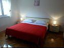 Apartments Branko - close to the sea : A1(4+1) Vinisce - Riviera Trogir  - Apartment - A1(4+1): bedroom