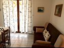 Apartments Ivo - barbecue: A1(2+1), A2(2+1) Vinisce - Riviera Trogir  - Apartment - A2(2+1): living room