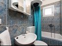 Apartments Miranda - quiet & next to the sea: A1(2+2), A2(2+2), A3(2+1), A4(2+1) Vinisce - Riviera Trogir  - Apartment - A4(2+1): bathroom with toilet