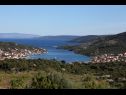 Apartments Marin - comfortable apartment near sea: A1(5+2) Vinisce - Riviera Trogir  - detail (house and surroundings)