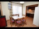Apartments Marin - comfortable apartment near sea: A1(5+2) Vinisce - Riviera Trogir  - Apartment - A1(5+2): dining room