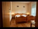 Apartments Ivan - close to the sea: A1(8+1), A2(2) Vinisce - Riviera Trogir  - Apartment - A1(8+1): bedroom