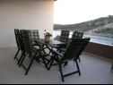 Apartments Ljubi - 20 m from beach: A1(4+1), A2 Crveni(2+2), A3 Zeleni(2+2) Vinisce - Riviera Trogir  - Apartment - A1(4+1): terrace