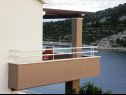 Apartments Ljubi - 20 m from beach: A1(4+1), A2 Crveni(2+2), A3 Zeleni(2+2) Vinisce - Riviera Trogir  - Apartment - A2 Crveni(2+2): terrace