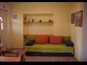 Apartments Slaven - 50 m from beach: A1(4+2), A2(2+1), A3(4+1) Vinisce - Riviera Trogir  - Apartment - A1(4+2): living room