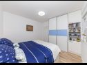 Apartments Ivica - sea view : A1(6) Vinisce - Riviera Trogir  - Apartment - A1(6): bedroom