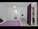 Holiday home Pazanin - 20m from the beach: H(4+1) Vinisce - Riviera Trogir  - Croatia - H(4+1): bedroom