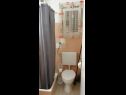 Apartments Natad - sea view : A1(4) Vinisce - Riviera Trogir  - Apartment - A1(4): bathroom with toilet